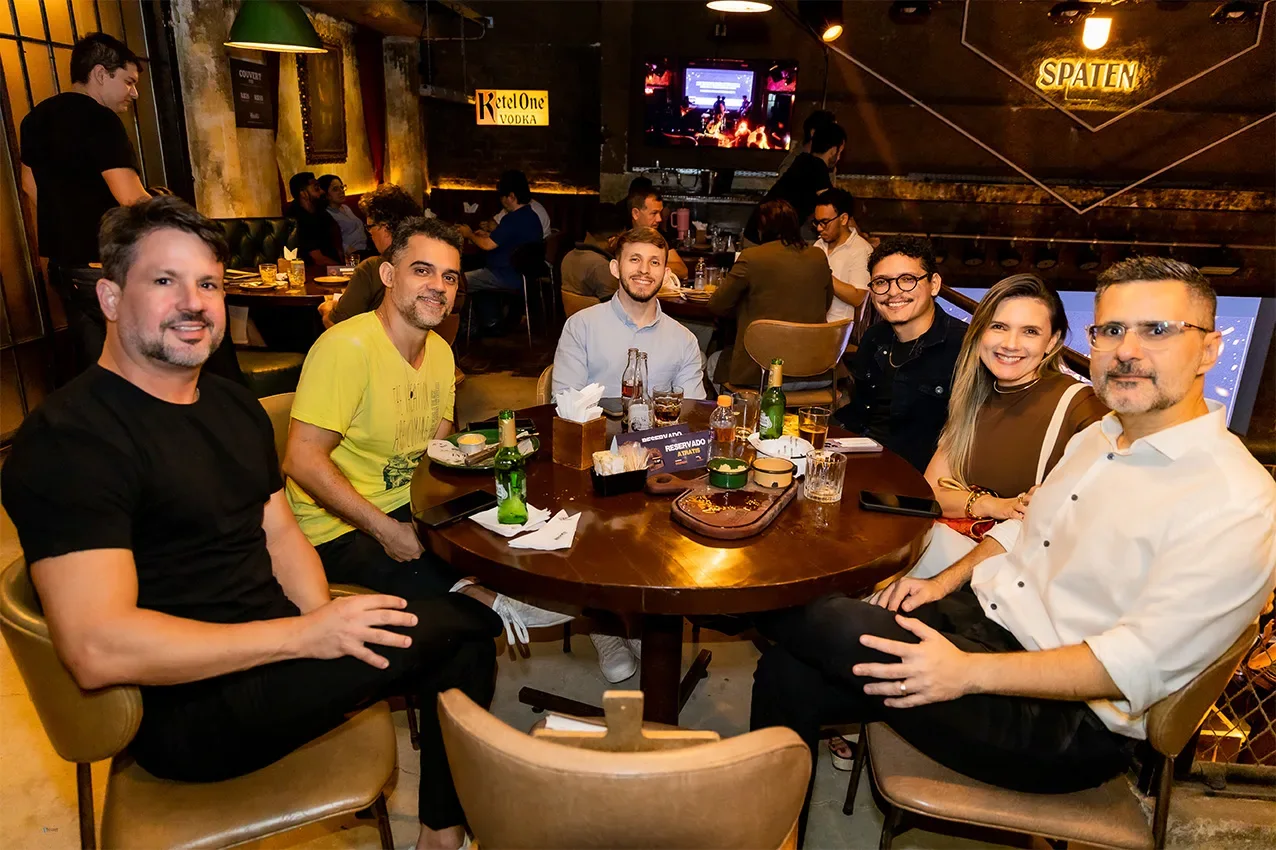 Comemoração à mesa de sinuca