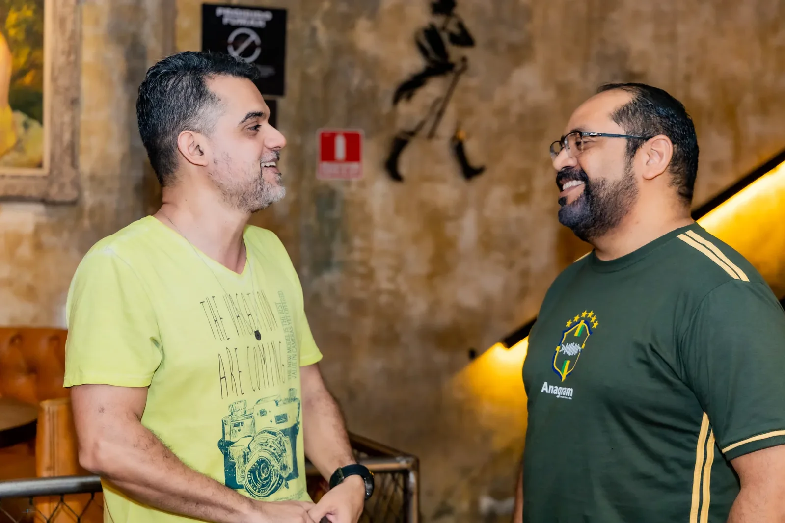 Participantes conversando durante o Prêmio ACADi 2026